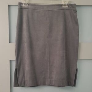LOFT Size 6 Gray Skirt